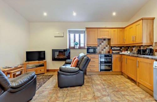 Overton-on-dee Casa | 2 Bed in Ellesmere 94418