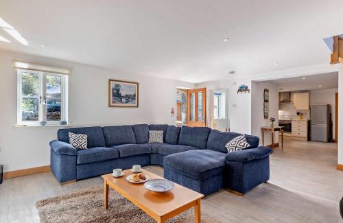 Arthog Casa | 2 Bed in Fairbourne 43105
