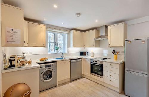 Arthog Casa | 2 Bed in Fairbourne 43105