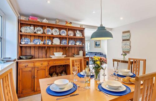 Arthog Casa | 2 Bed in Fairbourne 43105