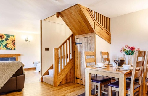 Launceston Casa | 2 Bed in Launceston 81077