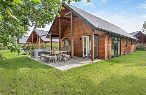 Upper Killay Casa | 2 Bed in Gower 91728