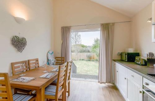 Cowes Casa | 2 Bed in Gurnard 73374