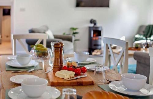 Hartland Casa | 2 Bed in Hartland FIREB