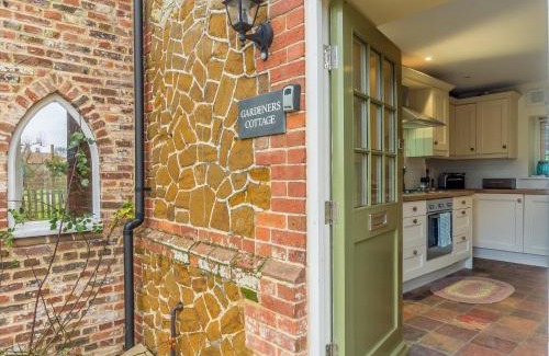 Ingoldisthorpe Casa | 2 Bed in Ingoldisthorpe KT074