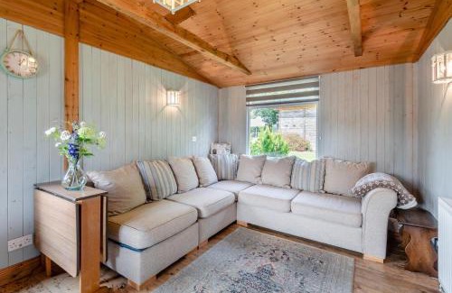 Louth Cabina | 2 Bed in Keddington oc-t32411