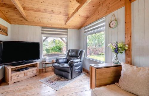 Louth Cabina | 2 Bed in Keddington oc-t32411
