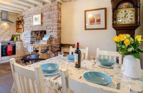 Brecon Casa | 2 bed in Llanfihangel-Nant-Bran BN200