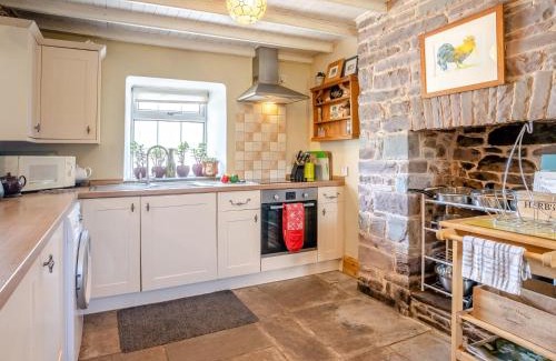 Brecon Casa | 2 bed in Llanfihangel-Nant-Bran BN200