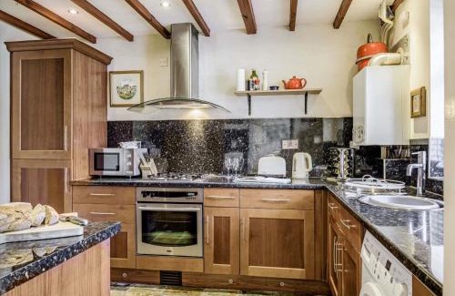 Llangattock Casa | 2 Bed in Llangattock BN228
