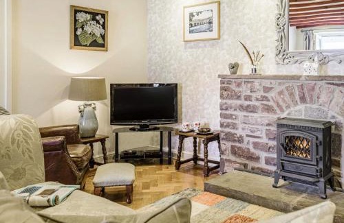 Llangattock Casa | 2 Bed in Llangattock BN228