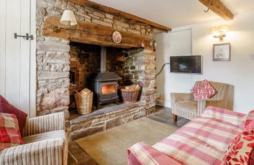 Llangynidr Casa | 2 bed in Llangynidr BN023