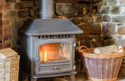 Llangynidr Casa | 2 bed in Llangynidr BN023