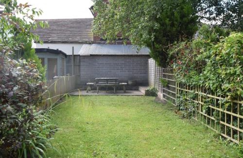 Ludwel Casa | 2 Bed in Ludlow 91422