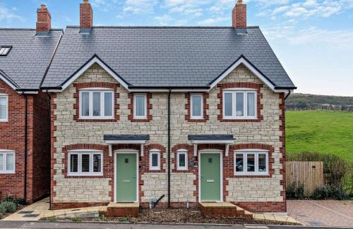West Lulworth Casa | 2 Bed in Lulworth Cove 94520