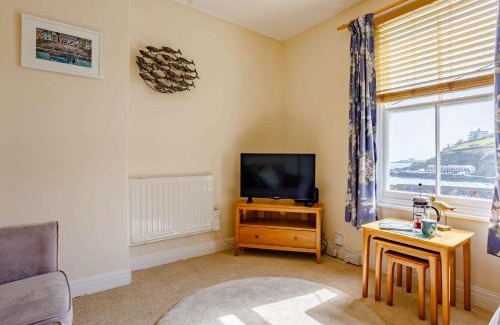 Mevagissey Casa | 2 Bed in Mevagissey MEVAC