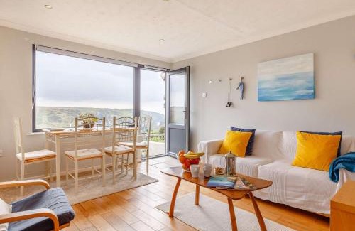 Mullion Casa | 2 Bed in Mullion Cove 52468