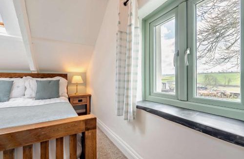 Narberth Casa | 2 Bed in Narberth 72864