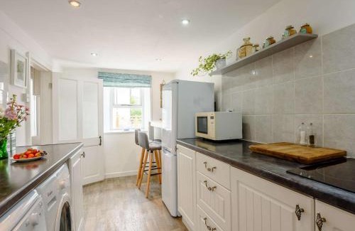 Nefyn Casa | 2 Bed in Nefyn 44492