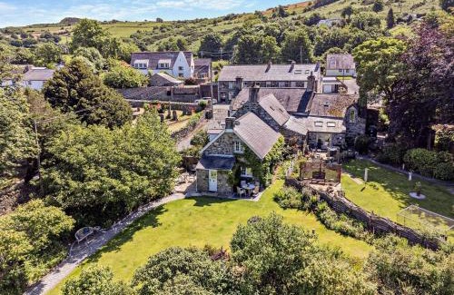 Clynnogfawr Casa | 2 Bed in Nefyn 56989
