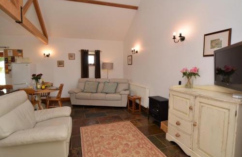 Alweston Casa | 2 Bed in Sherborne FOLKI