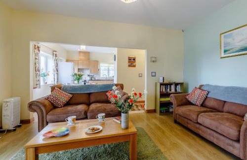 Ottery St Mary Casa | 2 Bed in Sidmouth LAMBS