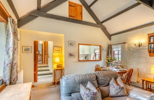 Trefin Casa | 2 Bed in Trefin 94123