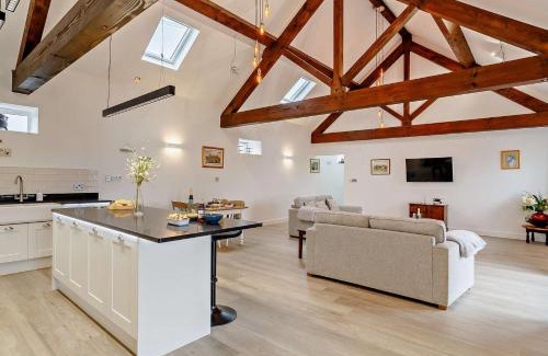 Wakefield Casa | 2 Bed in Wintersett 93235