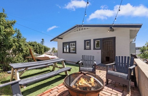 Mission Hills Casa | 2 bed, Just a few Minutes to Airport & Old Town, Great City Skyline Views