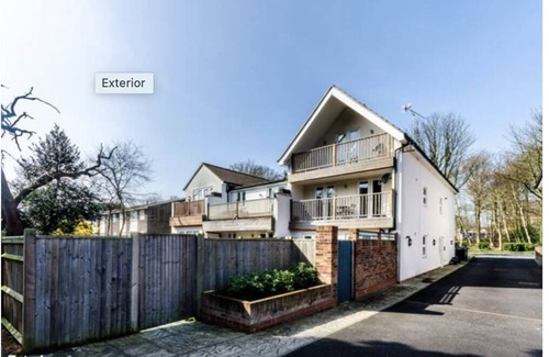 London Borough of Bromley Apartamento | 2-Bed Loft Apartment for 5ppl with private parking