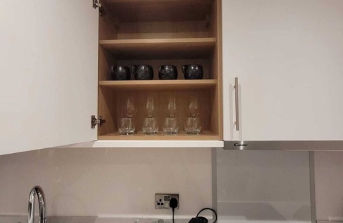 Wainscot Apartamento | 2 Bed Luxury Flat In Strood Rochester On High Street Fully Equipped
