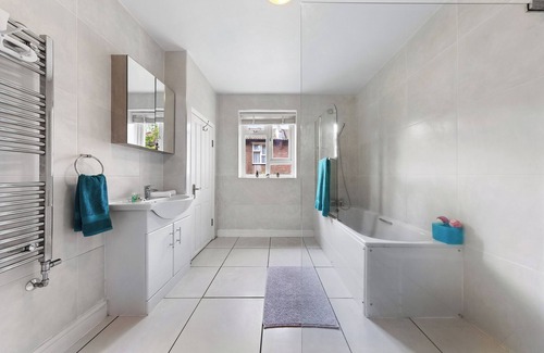 West Norwood Apartamento | 2 BED MODERN APARTMENT IN SW LONDON WITH FREE PARKING AND PRIVATE GARDEN