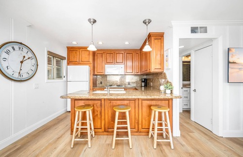Santa Ana Heights Casa | 2 Bed Oceanfront w/ patio on the Sand in Quiet West Newport