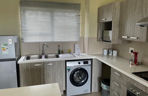 Greater Johannesburg Metropolitan Area Apartamento | 2 Bed, Pool & Gym, Free Wi-Fi