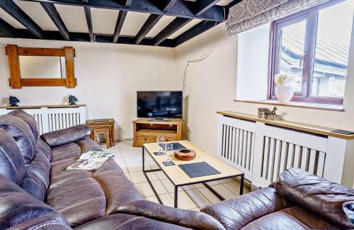 Llanybydder Casa | 2 bed property in Brynteg West Wales 81353