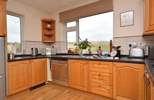 Polbathic Apartamento | 2 bed property in Whitsand Bay TYHAN