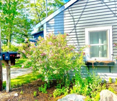 Merrimac Cama Y Desayuno | 2-bed rm house on the lake