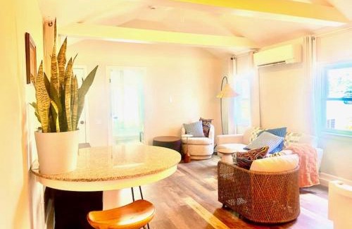 Merrimac Cama Y Desayuno | 2-bed rm house on the lake