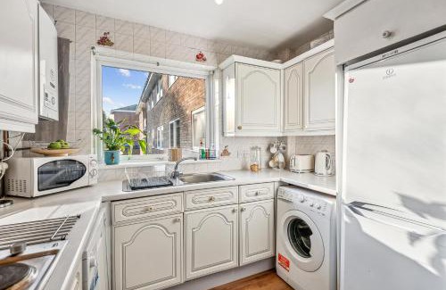 Southgate Apartamento | 2-Bed spacious Flat-2-minute walk to tube station