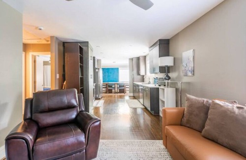 Biddleville Casa | 2 Bed luxury stay with updated bath/kitchen