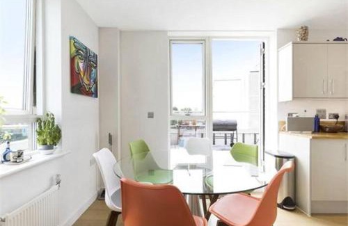 Riverside Apartamento | 2-Bed Terrace Flat Close to Tower Bridge