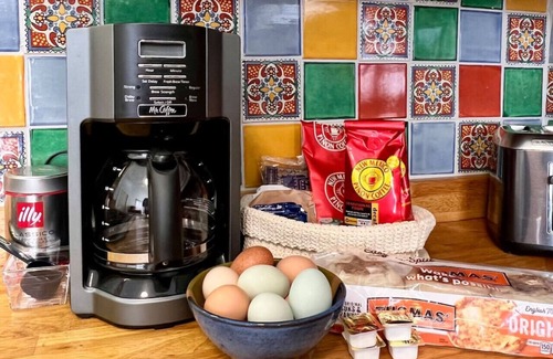 Las Cruces Casa | 2 bed with W/D, pets ok, 5 min to Farmers Market