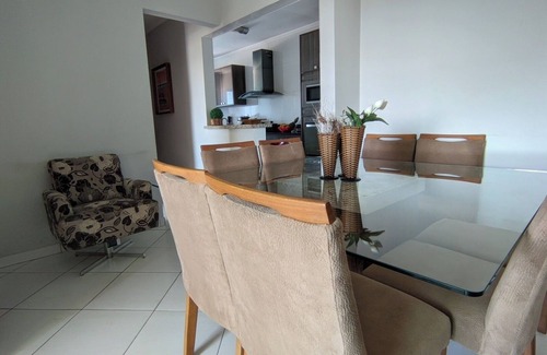 Vila Assuncao Apartamento | 2-bedr. apartment, 1 min. from the beach, balcony w/ barbecue, Wi-Fi
