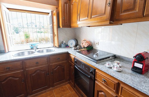 Tarouquela Cabaña | 2-bedr. farm with garden near Praia Fluvial and Cinfães in Tarouquela/With key safe