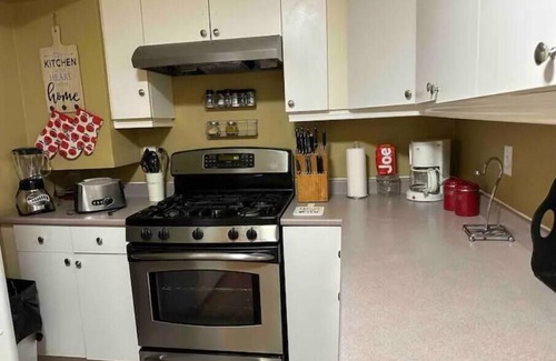 Alderwood Apartamento | 2 BEDR00M APT-Etobicoke-Spacious & Bright
