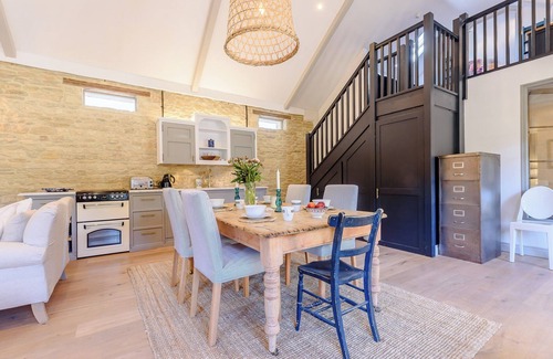 Shipton under Wychwood Cabaña | Alojamiento de 2 habitaciones en Shipton Under Wychwood