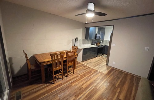 Lake Forest Apartamento | 2 Bedroom 1.5 bath rental in Tahoe City WiFi, XC Ski resort, boat launch nearby