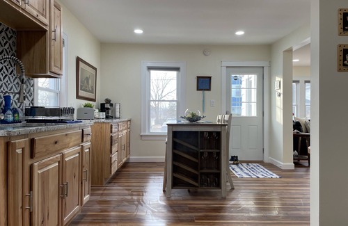 Two Rivers Casa | 2 Bedroom 1 Bath Modern And Cozy Vacation House