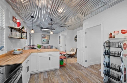 Biggar Apartamento | 2 bedroom, 1 bath pool view Private suite