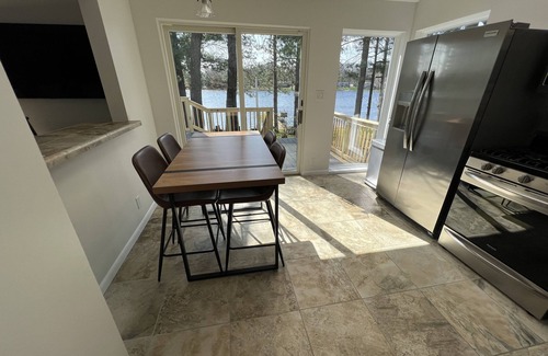 Branch Cabaña | 2 Bedroom 1.5 Bath Lake Front Cottage With Dock/Hot Tub/Kayaks